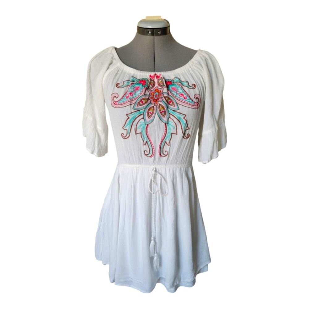 Chelsea & Violet Embroidered Crepe Mini Dress Size Medium White